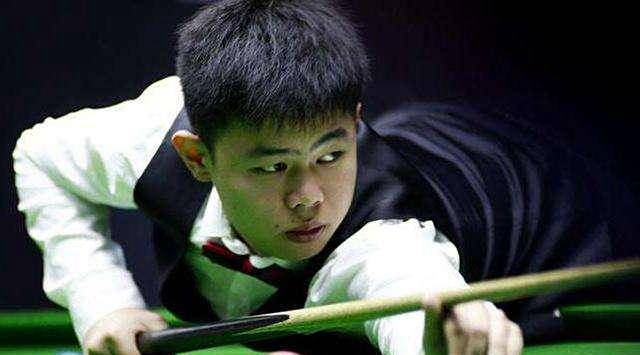 玉与龙泽煌, 必须连赢四, 将袁思俊在 玉与龙泽煌, 必须连赢四, 将袁思俊在